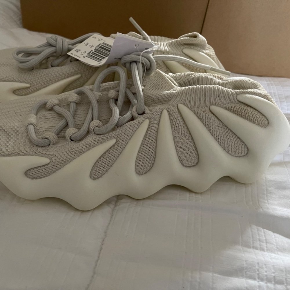 Yeezy 450 - Picture 5 of 10
